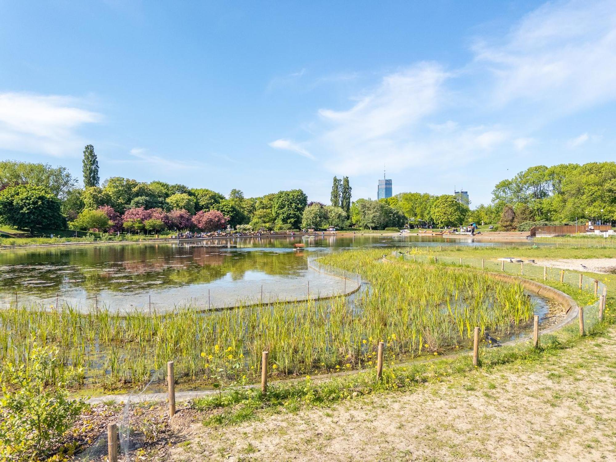 Apartament Fala Metro Sgh Klub Stodola Parking Parkview Fast Wifi 바르샤바 외부 사진